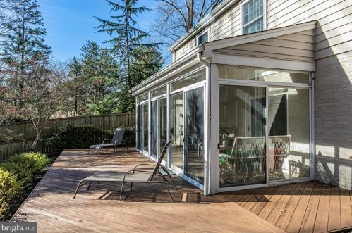 10 Alta Vista Dr, Princeton NJ  08540-7406 exterior