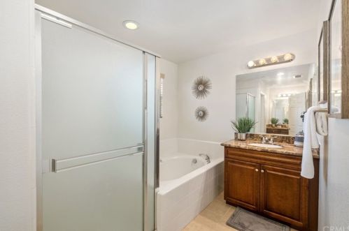 26 Full Moon, Irvine CA  92618-8843 exterior