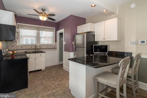 860 Fountain Ave, Lancaster PA  17601-4533 exterior