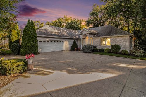 55384 Falling Water Dr, Elkhart IN  46514-0074 exterior