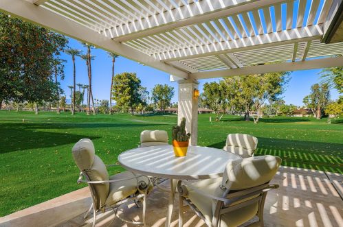 40 Columbia Dr, Rancho Mirage, CA 92270-3150