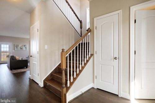9826 Ripple Dr, Williamsport, MD 21795-1622