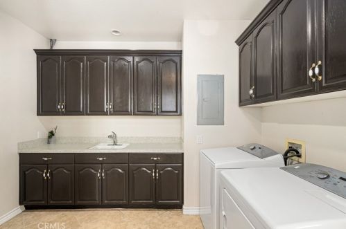 4501 Cerro Vista Dr, Anaheim CA 92807 exterior