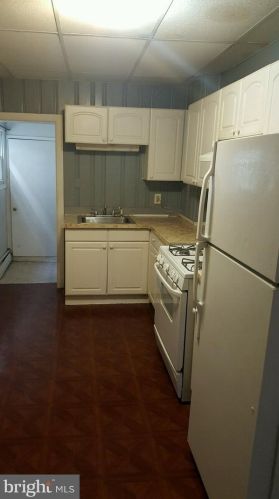 30 Woodland St, Trenton NJ 08610-6147 exterior