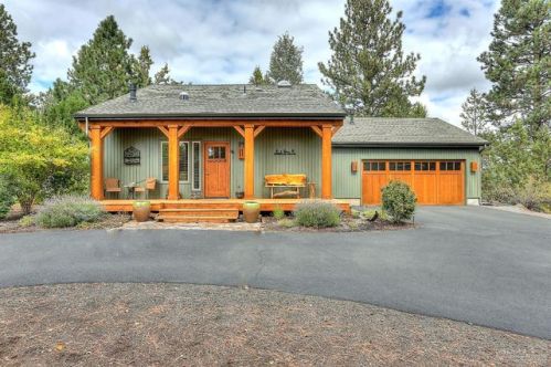 20984 Greenmont Dr, Bend OR  97702-2806 exterior