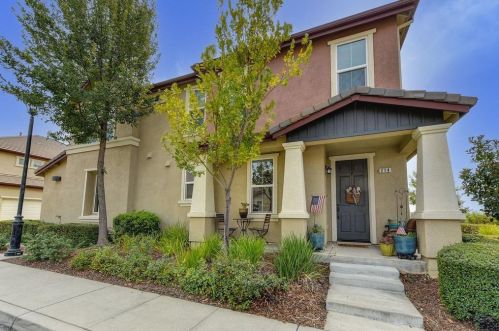 214 Blossom Rock Ln, Folsom, CA 95630-8743
