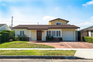 3922 147th Pl, Hawthorne, CA 90250-8334