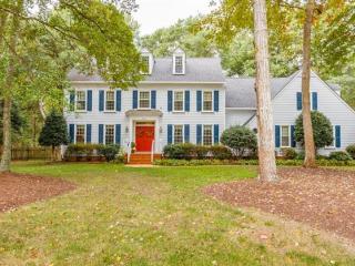 2900 Bosham Ln, Midlothian, VA 23113-3632