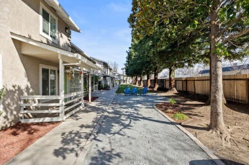 2159 Elm St, Chico, CA 95928-6740