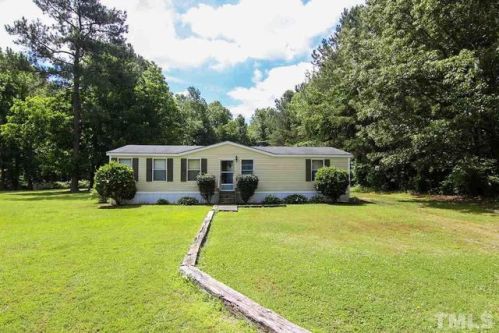 44 Crescent Dr, Princeton, NC 27569-9499