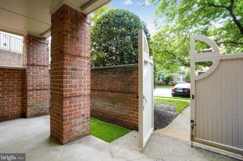 11309 Sundial Ct, Herndon, VA 20194-2021