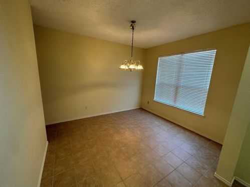 305 Sun Meadow Ln, Fort Worth TX  76140-5501 exterior