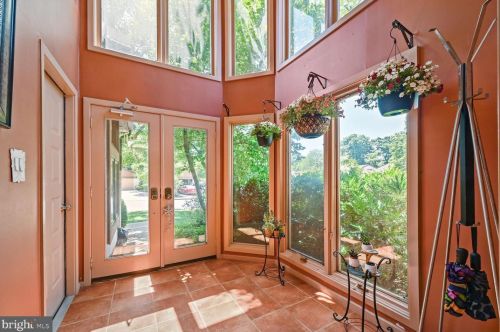 204 Sayre Dr, Princeton NJ  08540-5844 exterior