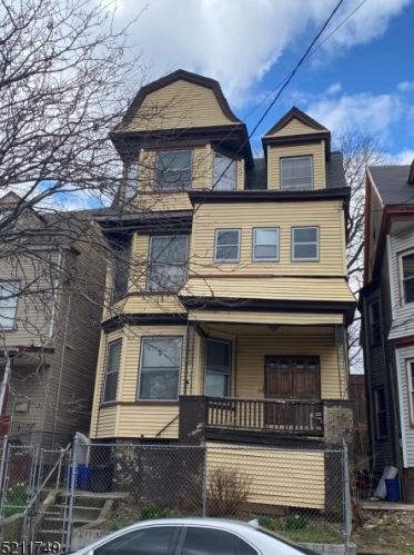 121 Seymour Ave, Newark, NJ 07108-1721