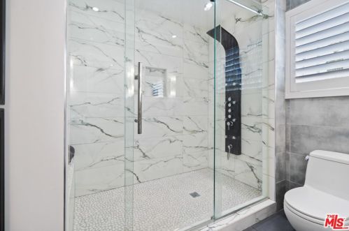 612 Ivy St, Glendale CA  91204-1027 exterior