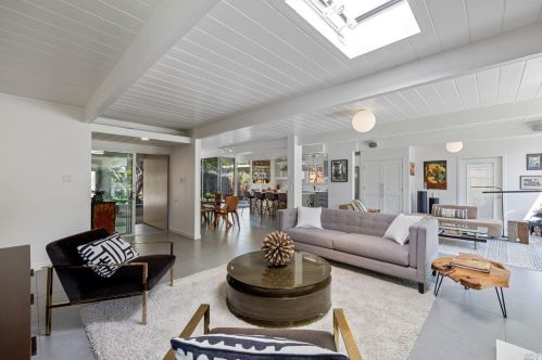 70 Mount Rainier Dr, San Rafael, CA 94903-1046