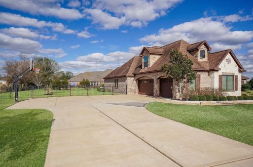 8811 Corbridge Dr, Richmond, TX 77469-5514