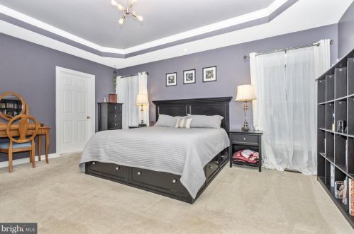 8 Farmstead Pl, Middletown MD  21769-7742 exterior