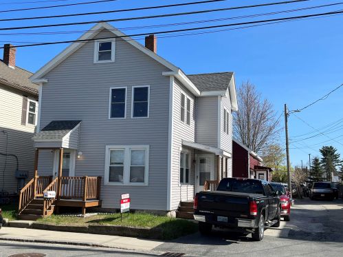 35 Tyler St, Nashua, NH 03060-2944