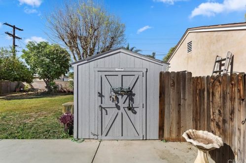 3656 Harding St, Riverside CA  92506-2621 exterior