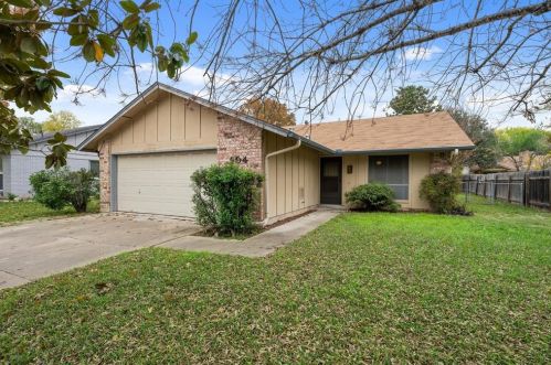 904 Cripple Creek Dr, Austin TX  78758-5110 exterior