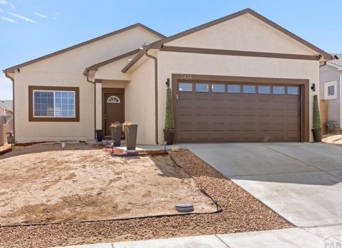 2434 19th St, Pueblo, CO 81003-5122