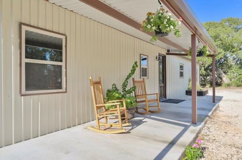 11696 Long Trussel Rd, Bryan, TX 77808-8235