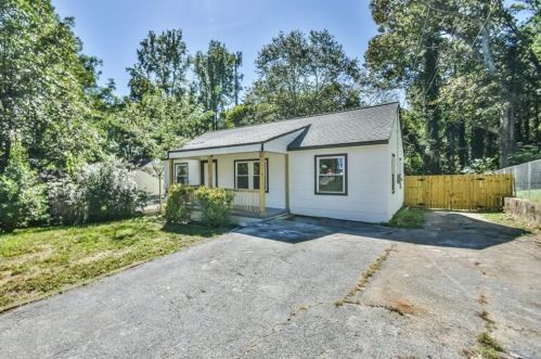 871 Hargis St, Atlanta, GA 30315-8605
