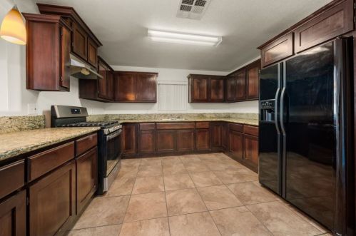 655 11th St, Brawley, CA 92227-2717