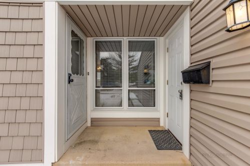 648 Lakeside Circle Dr, Wheeling IL  60090-5326 exterior