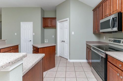 214 Meadowside Dr, Midlothian, TX 76063-6296