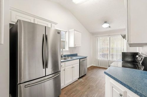 2907 Stone Crk Dr, Rex GA 30273-1092 exterior