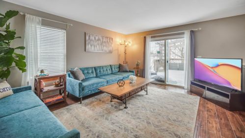 271 Wedgewood Cir, Barrington Hills, IL 60156