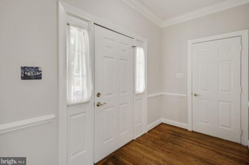 9202 Linden Grove Ct, Silver Spring MD  20910-1267 exterior