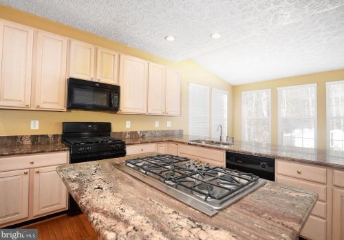 583 Windsong Dr, Aberdeen MD  21001-1809 exterior