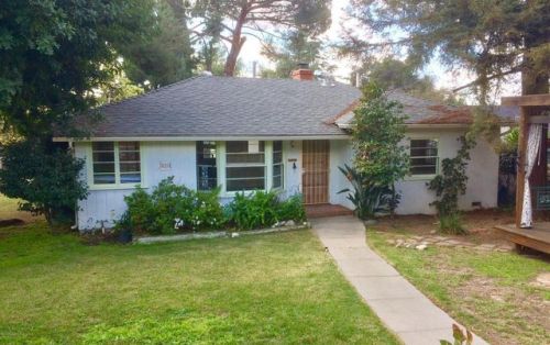 318 Palm St, Altadena, CA 91001-4354