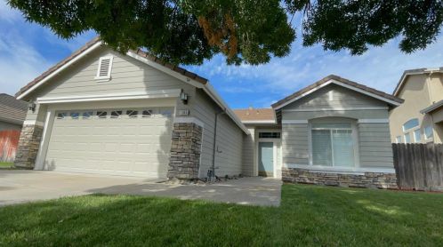 1545 Hastings Dr, Manteca, CA 95336-7038