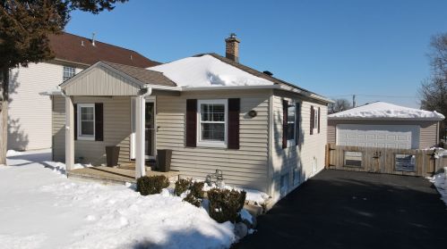 861 Chatham Ave, Addison, IL 60101-6509