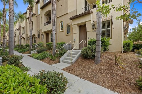 2402 Sentinel Ln, San Marcos, CA 92078-2137