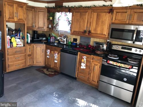 128 Roselawn Ave, Lancaster PA  17603-6673 exterior