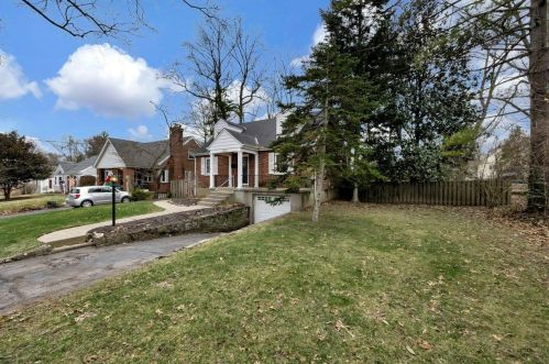 1615 Clio Ave, Cincinnati OH  45230-1812 exterior