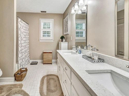 3217 Henderson Walk, Atlanta GA  30340-4327 exterior