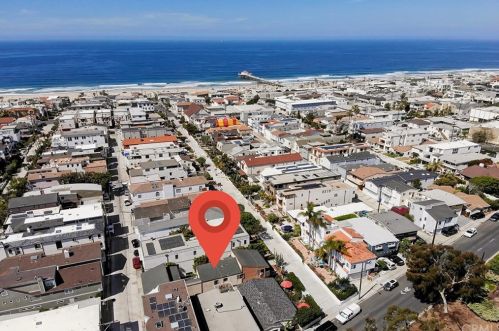 444 9th St, Manhattan Beach, CA 90266-5510