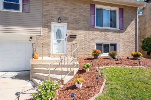 15147 Rob Roy Dr, Oak Forest, IL 60452-1930