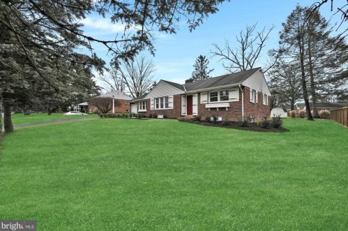 114 Running Pump Rd, Lancaster PA  17603-2245 exterior