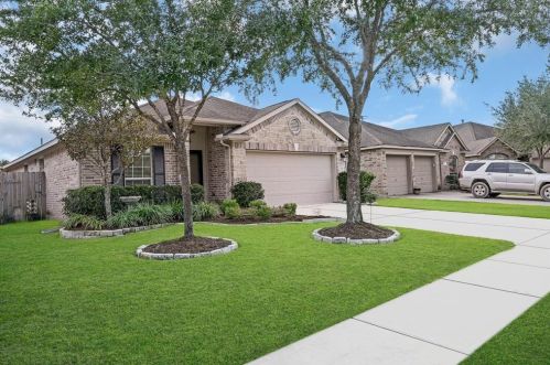 2610 Winding Creek Way, Conroe TX  77385-8005 exterior