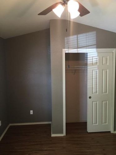 674 Hogan, Uhland, TX 78640-5572