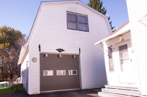 13 Mcclellan St, Lisbon, ME 04250-6413