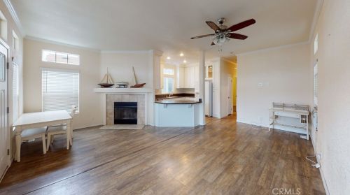 7652 Garfield Ave, Huntington Beach CA  92648-2023 exterior