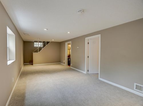 684 Eldridge Ave, Saint Paul MN  55113-6412 exterior
